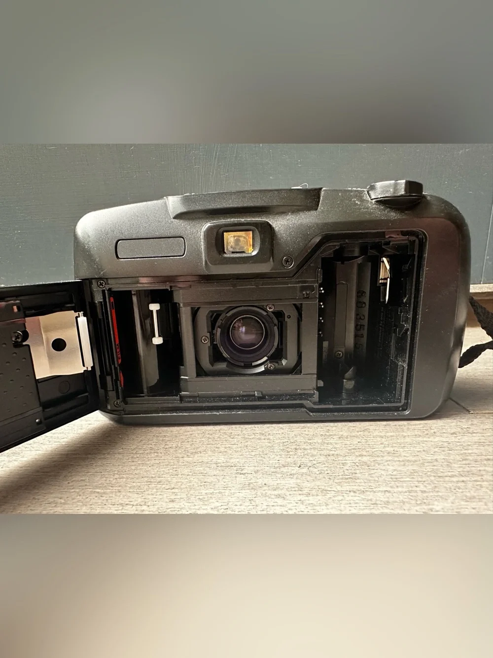 Vtg Pentax IQZoom EZY Camera Auto Focus Point & Shoot 35mm Zoom Case Not Tested